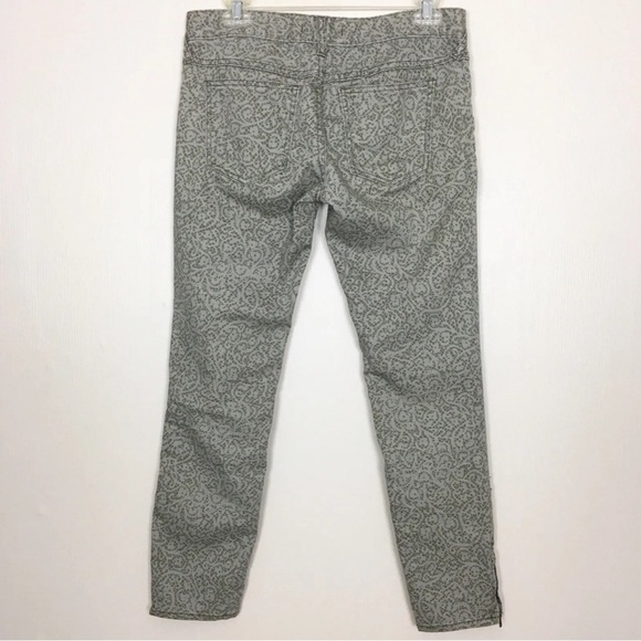Free People Women’s Size 27 Skinny Jeans Ankle Zip Gray Lace Print Jeans… - Picture 6 of 10